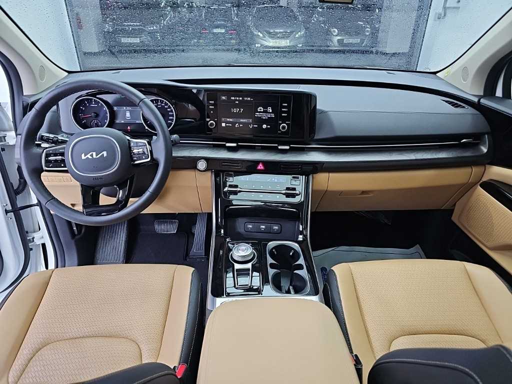 Kia Carnival — photo 07