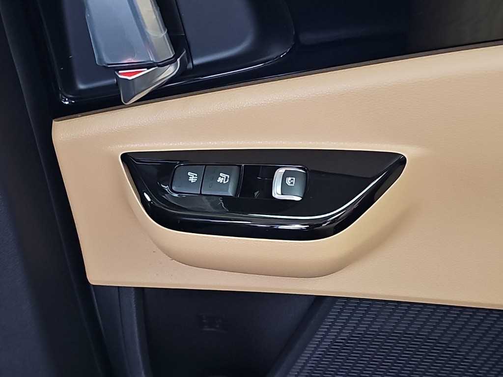 Kia Carnival — photo 14