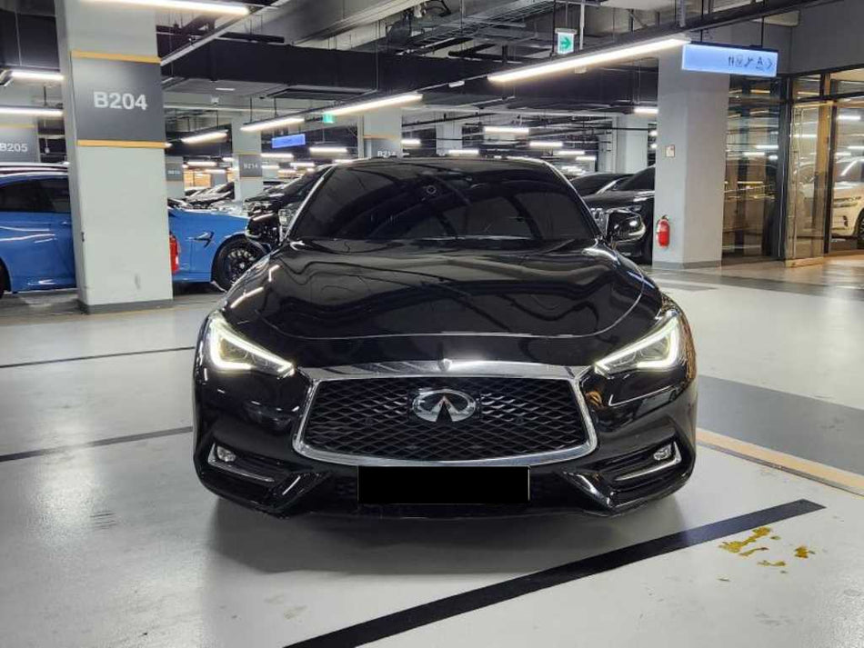 Infiniti Q60 — photo 01