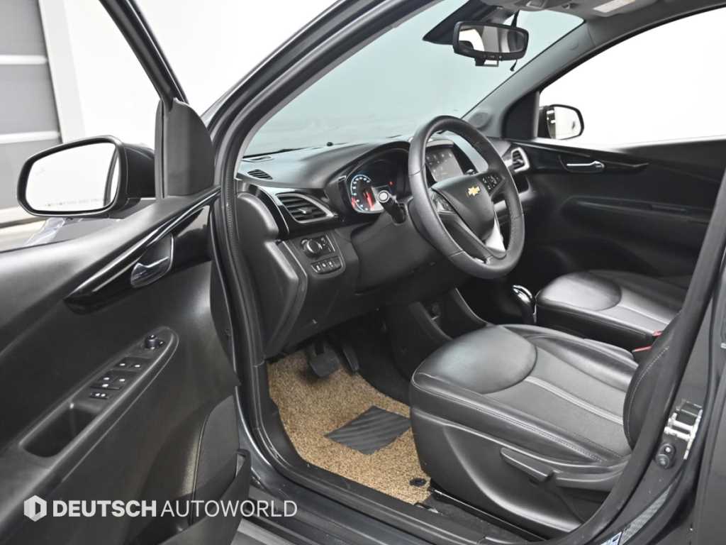 CHEVROLET Spark — photo 11