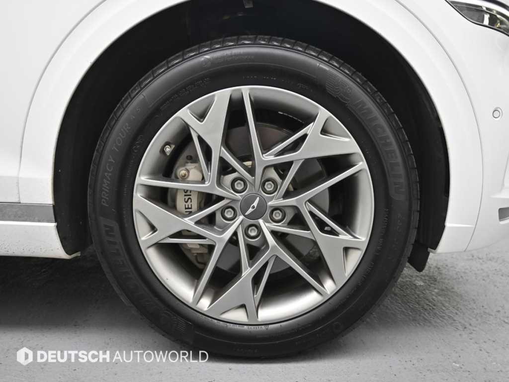 Genesis GV70 — photo 05