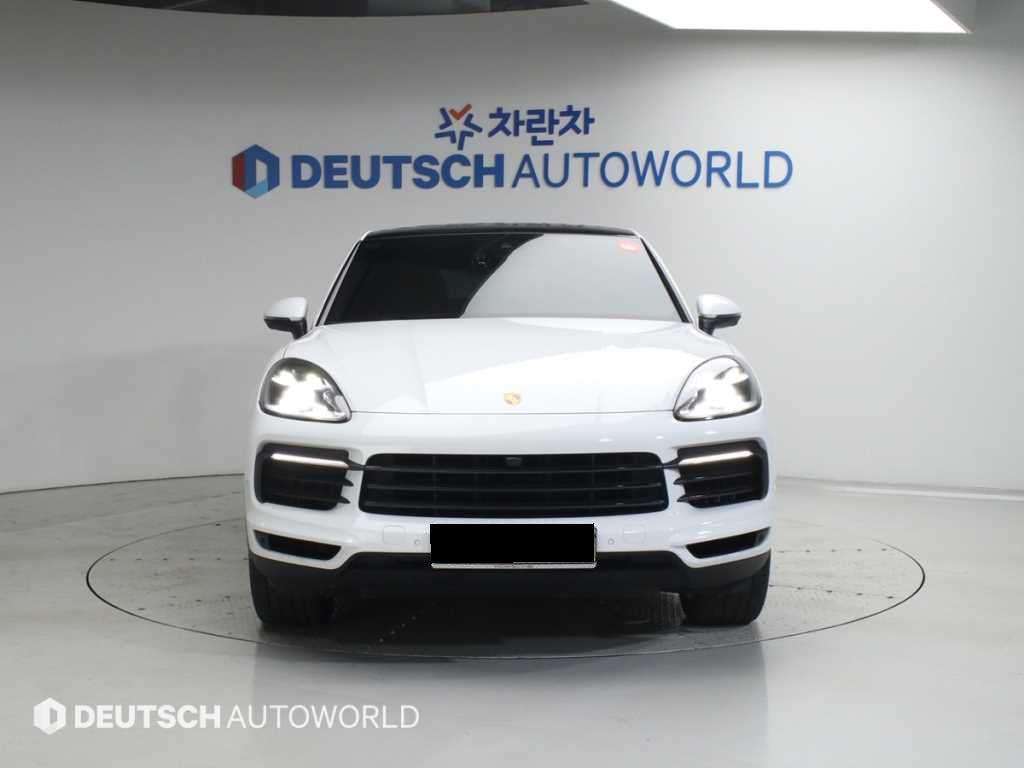 Porsche Cayenne — photo 01