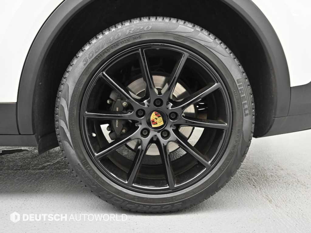 Porsche Cayenne — photo 06