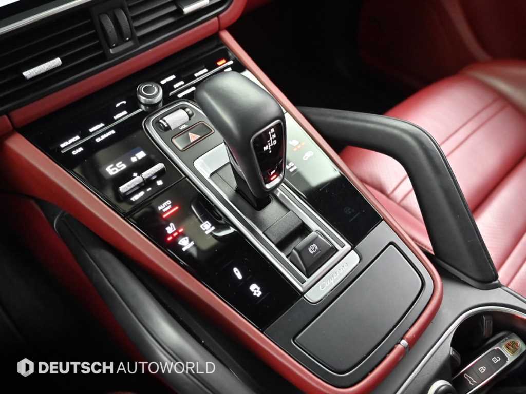 Porsche Cayenne — photo 09