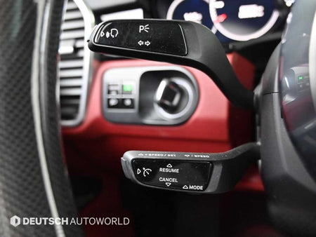 Porsche Cayenne — photo 17