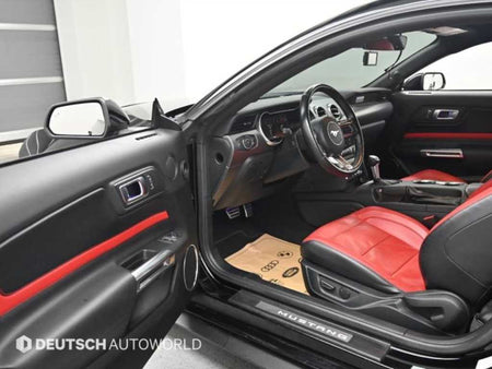 Ford Mustang — photo 11