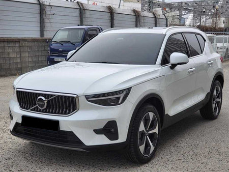 Volvo XC40 — photo 02