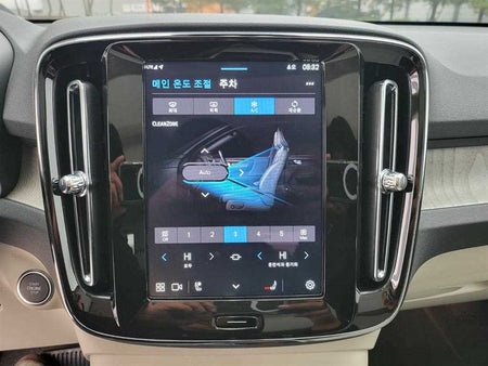 Volvo XC40 — photo 14