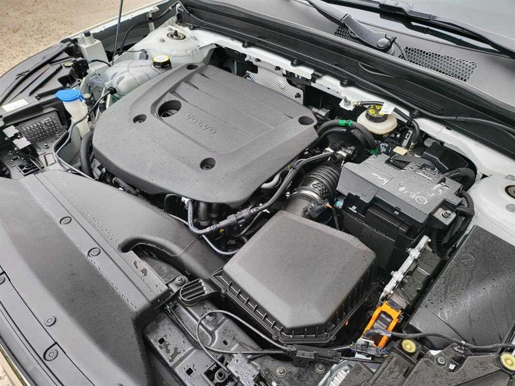 Volvo XC40 — photo 19