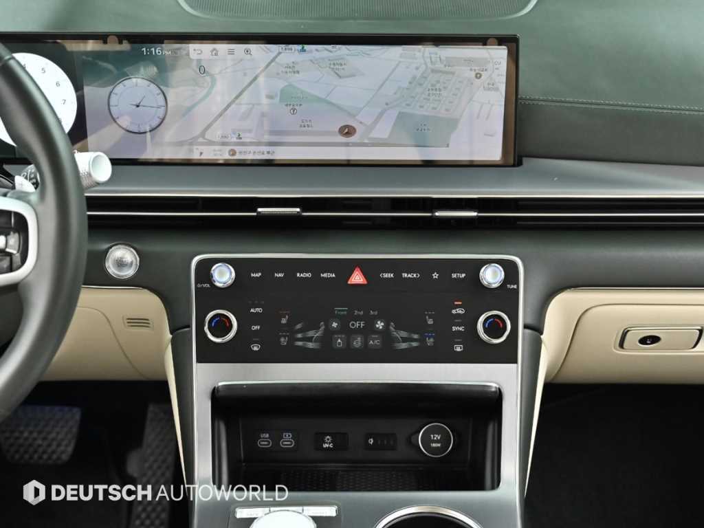 Genesis GV80 — photo 14