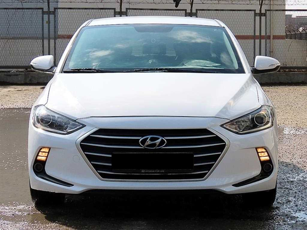 Hyundai Avante — photo 01