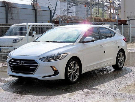 Hyundai Avante — photo 02