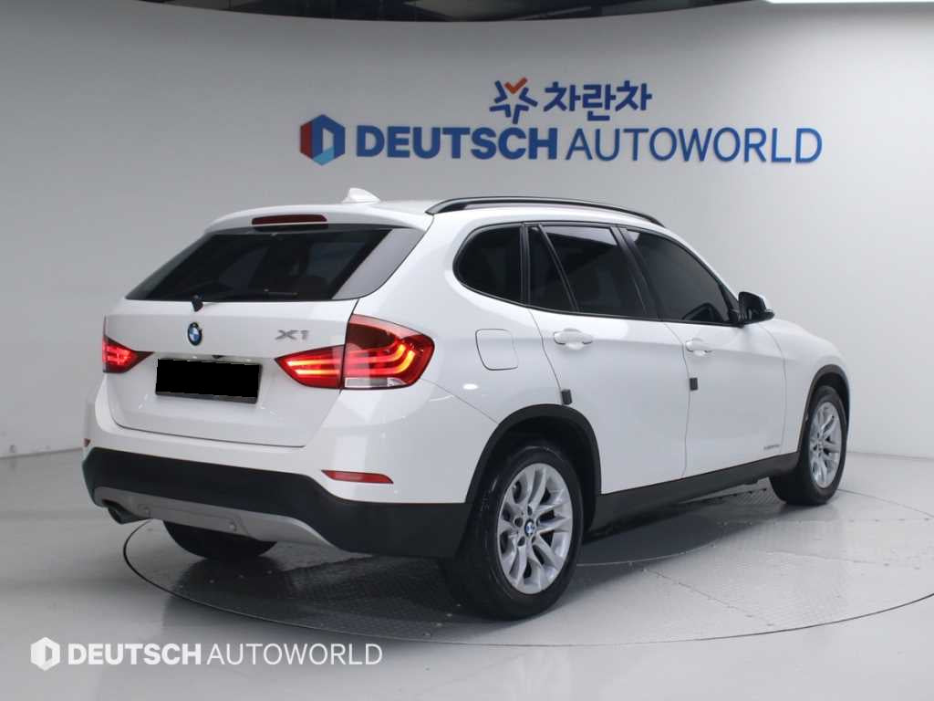 BMW X1 — photo 02
