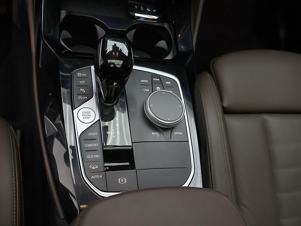 BMW X4 — photo 10