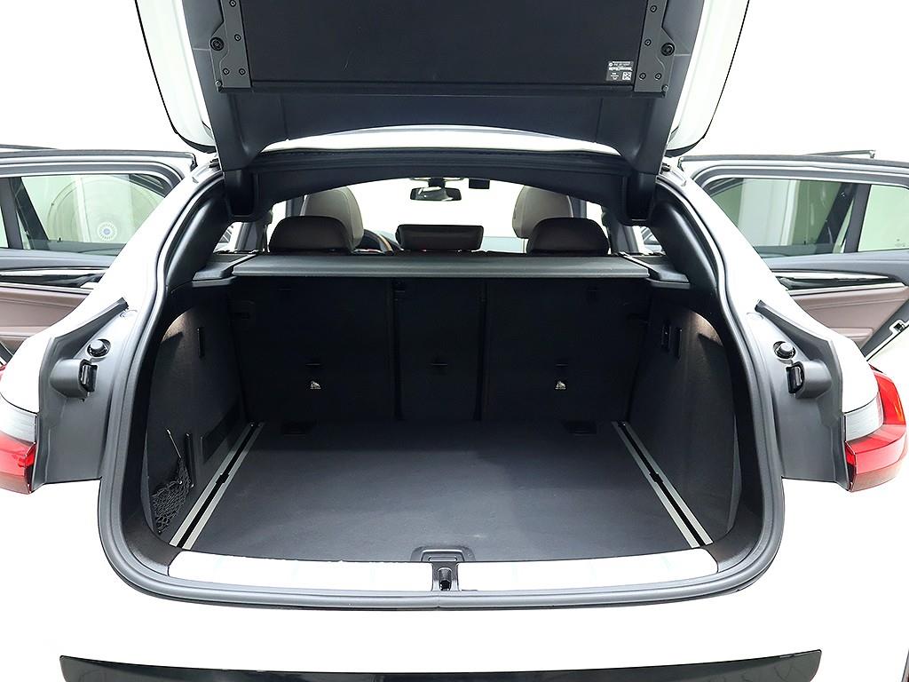 BMW X4 — photo 17