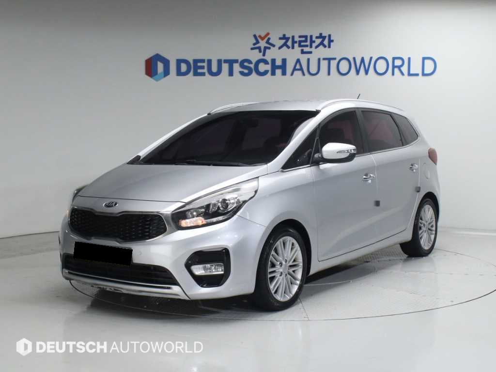 Kia Carens — photo 01