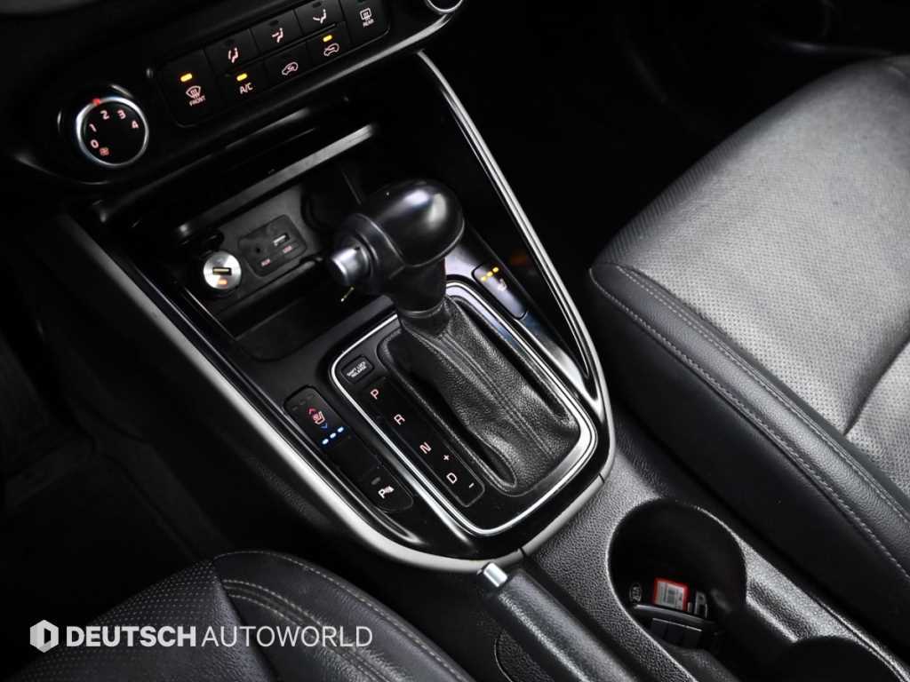 Kia Carens — photo 09