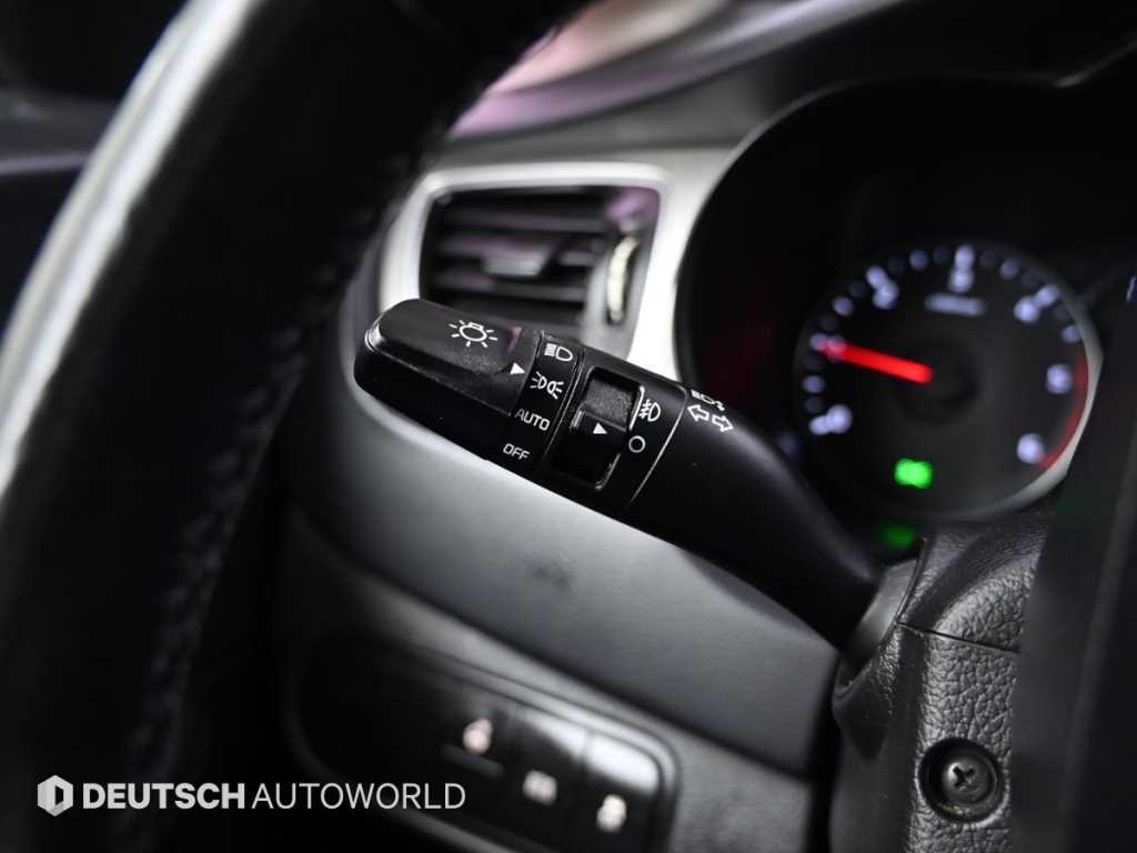 Kia Carens — photo 17