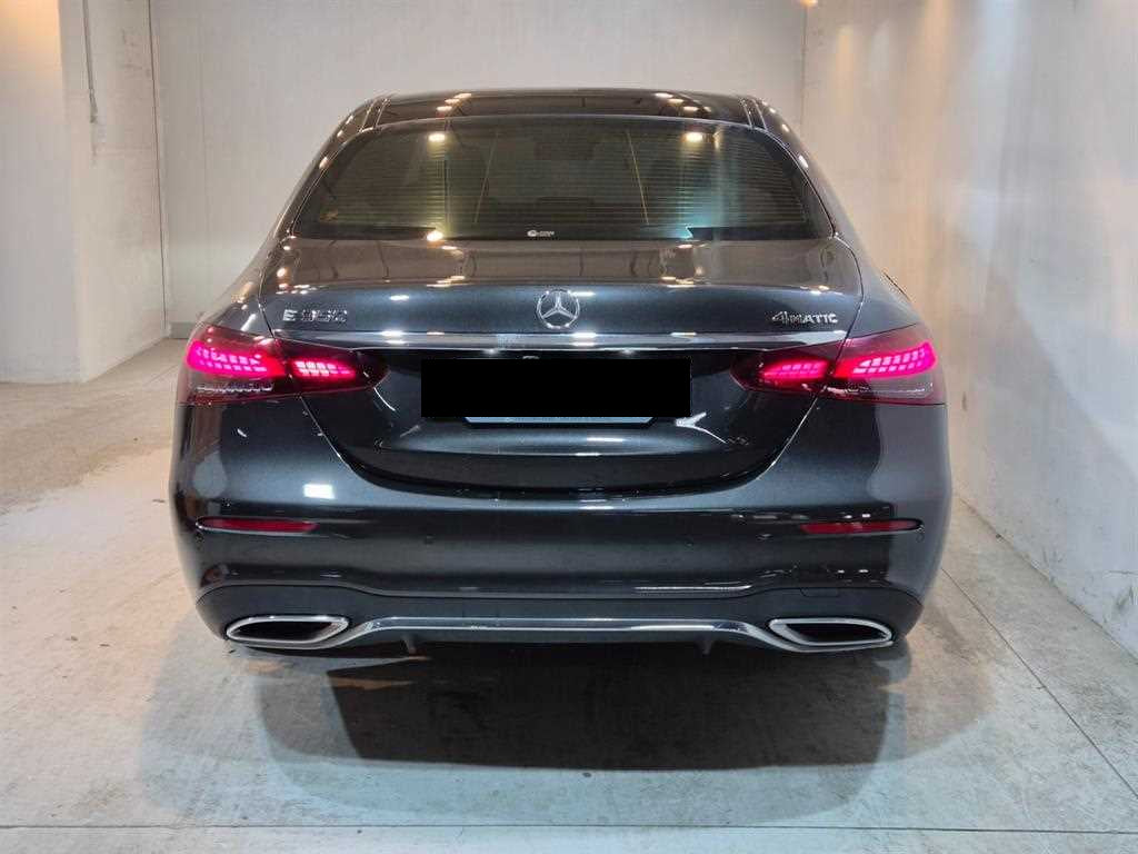 Mercedes-Benz E-Class — photo 03