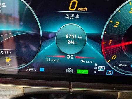 Mercedes-Benz E-Class — photo 13
