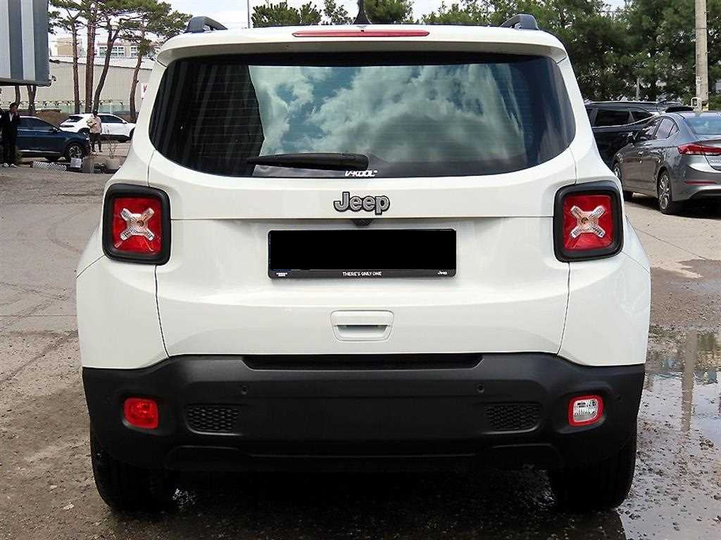 Jeep Renegade — photo 05