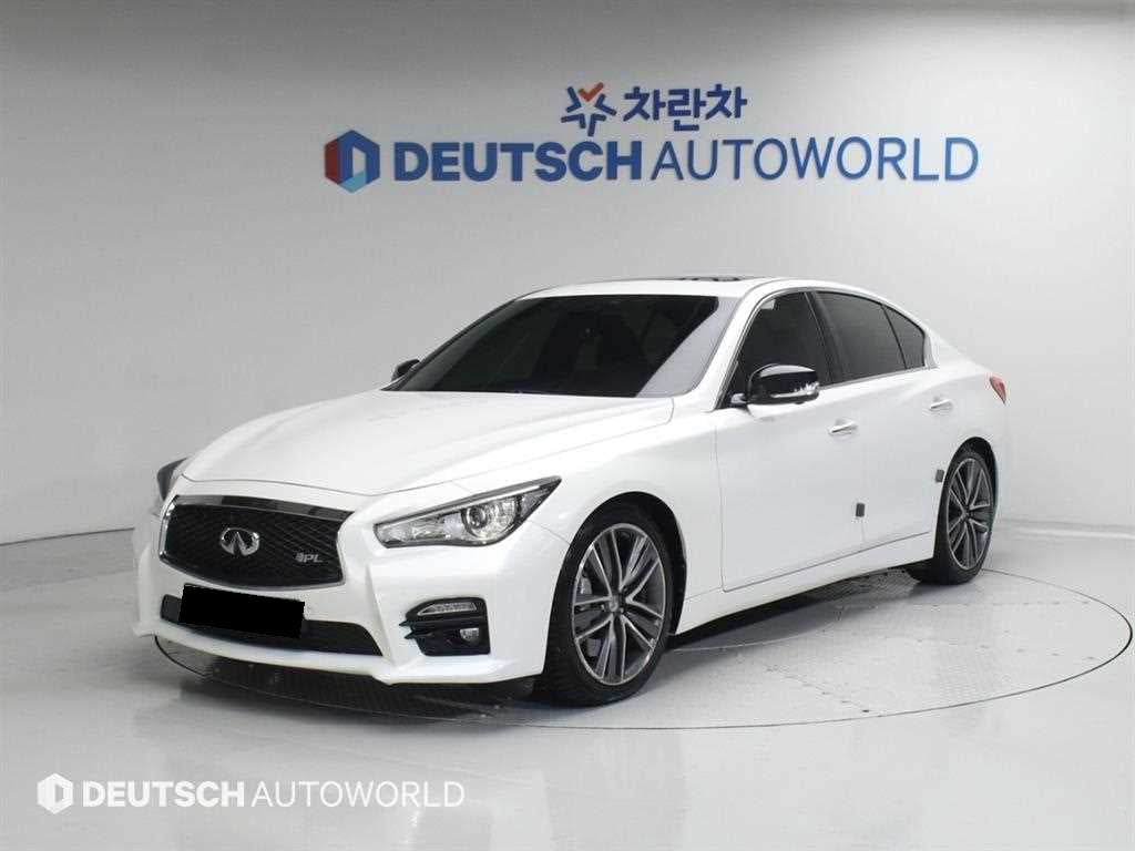 Infiniti Q50 — photo 01
