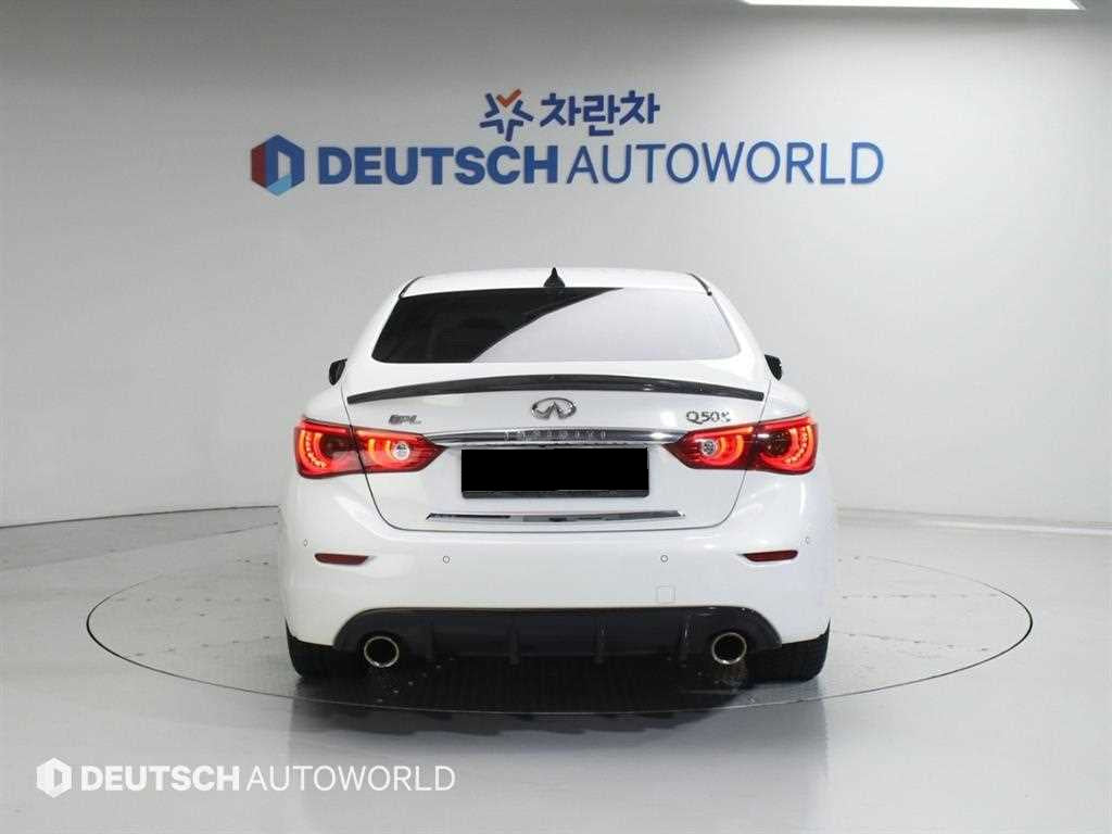 Infiniti Q50 — photo 04