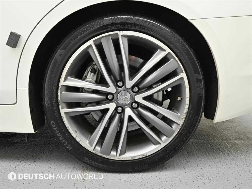 Infiniti Q50 — photo 05