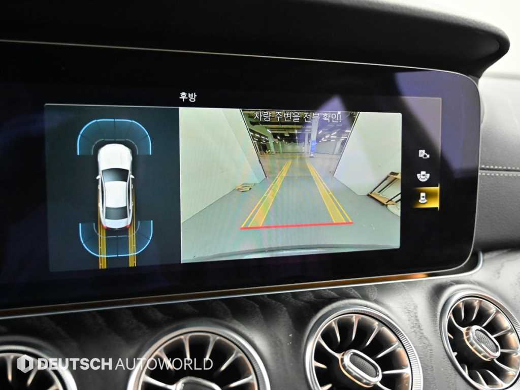 Mercedes-Benz CLS-Class — photo 15