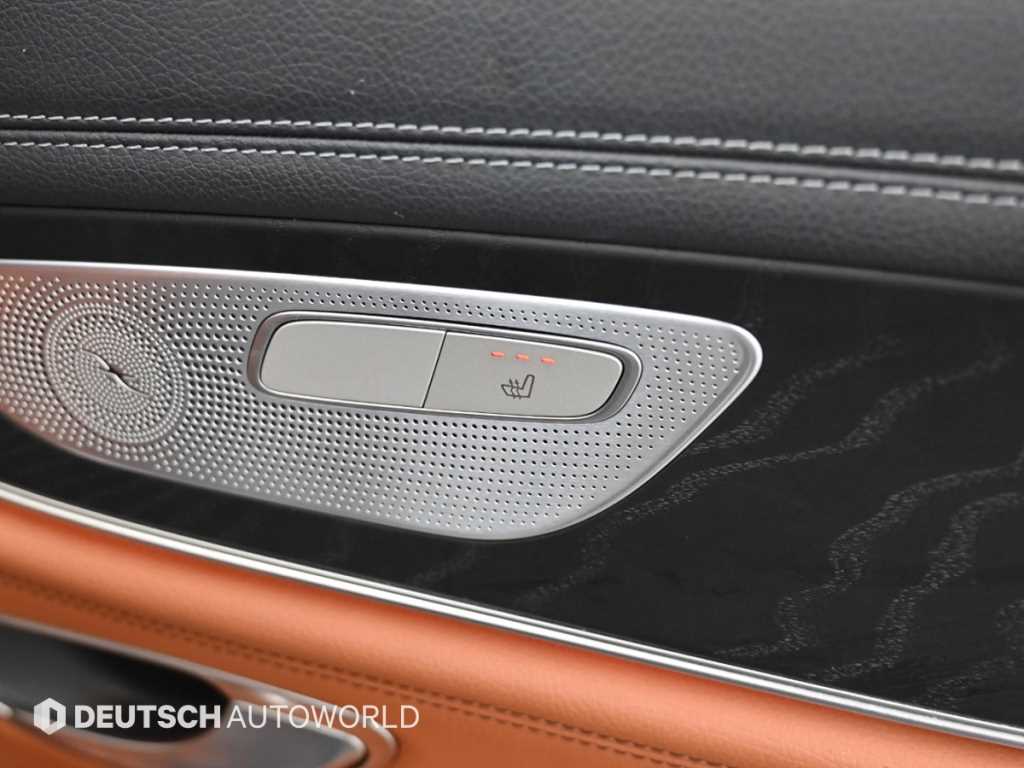 Mercedes-Benz CLS-Class — photo 16