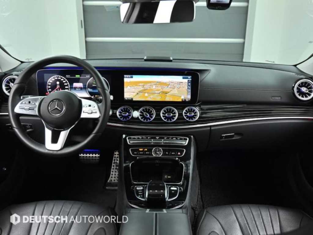 Mercedes-Benz CLS-Class — photo 07