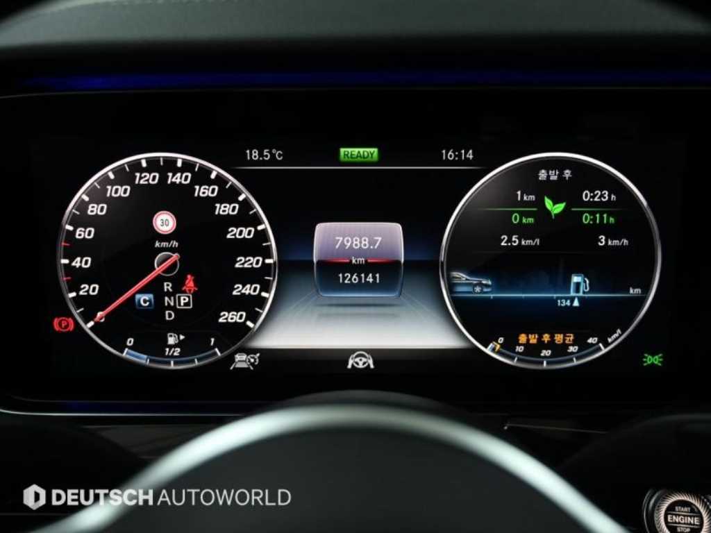 Mercedes-Benz CLS-Class — photo 08