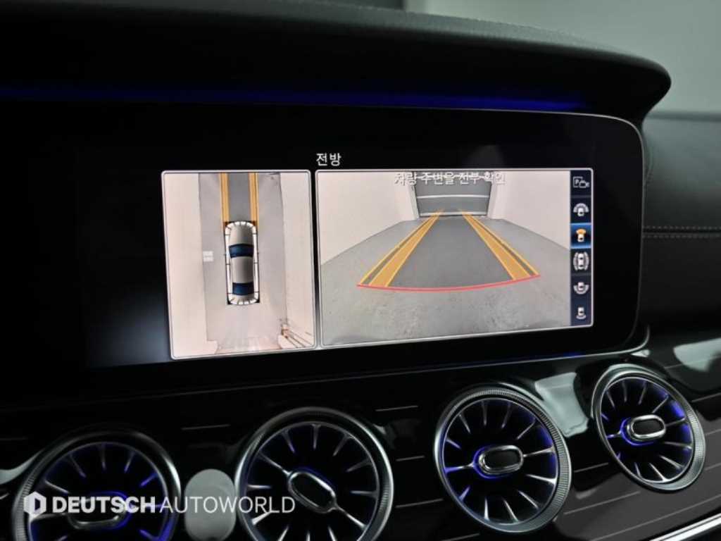 Mercedes-Benz CLS-Class — photo 15