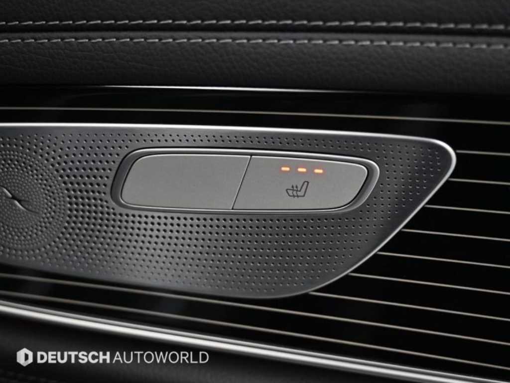 Mercedes-Benz CLS-Class — photo 16