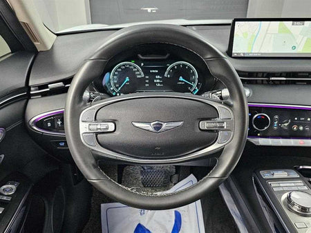 Genesis GV70 — photo 13
