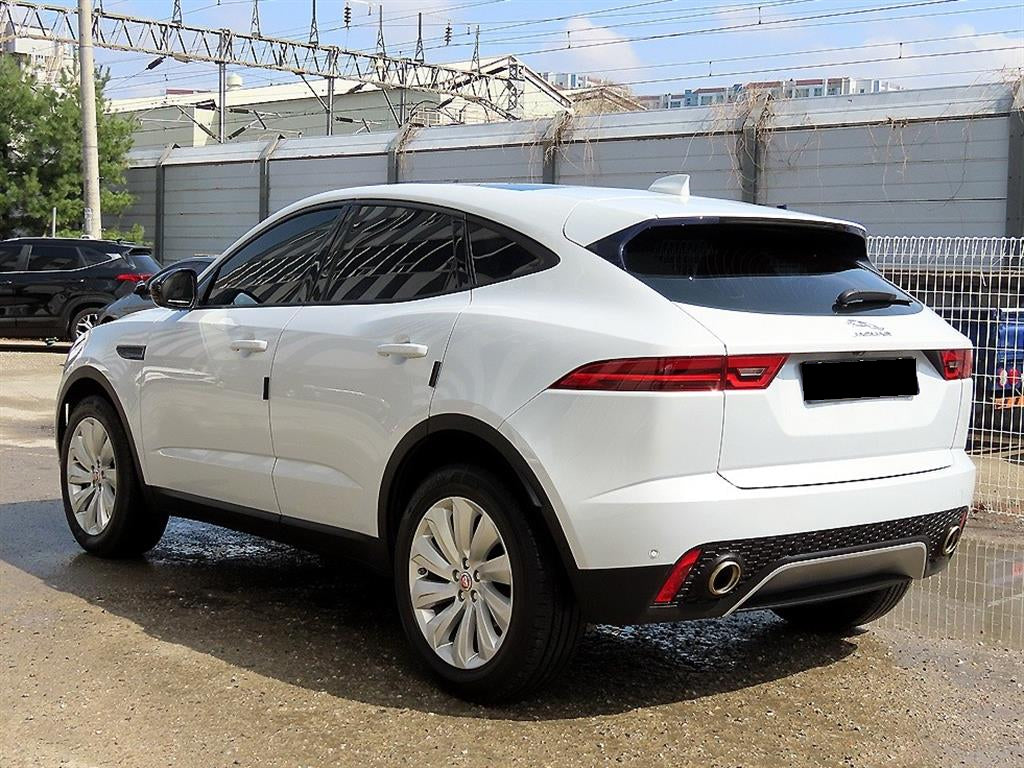 Jaguar E-PACE — photo 03