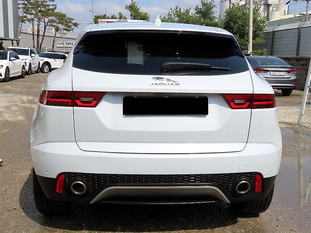 Jaguar E-PACE — photo 04