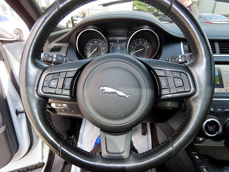 Jaguar E-PACE — photo 08