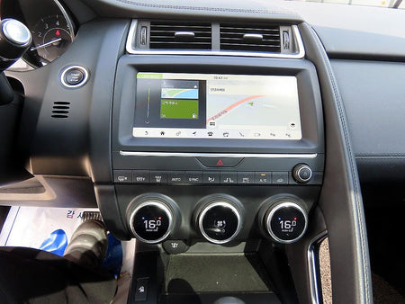 Jaguar E-PACE — photo 12