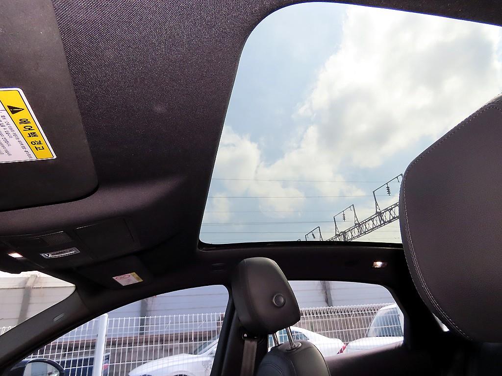 Jaguar E-PACE — photo 16
