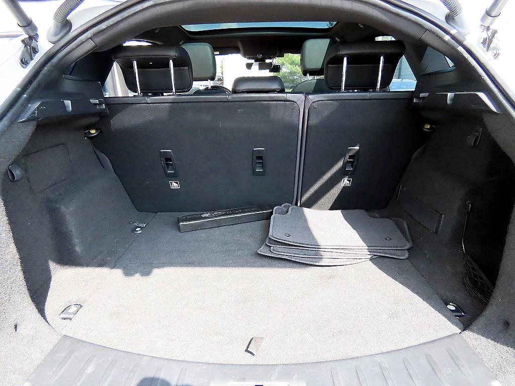 Jaguar E-PACE — photo 17
