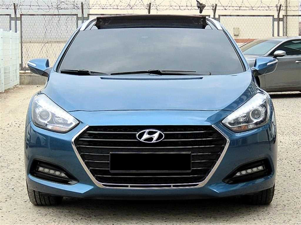 Hyundai i40 — photo 01