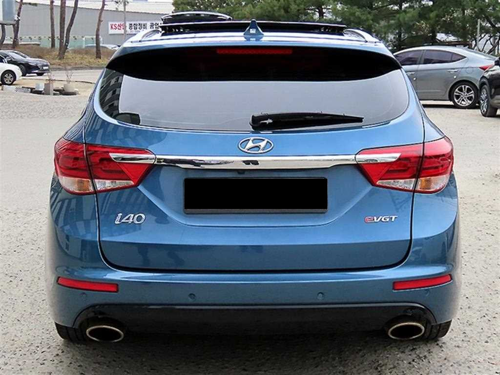 Hyundai i40 — photo 04