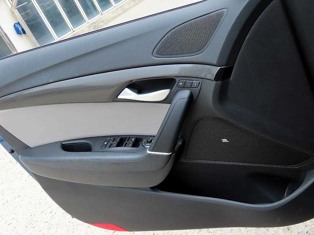 Hyundai i40 — photo 11