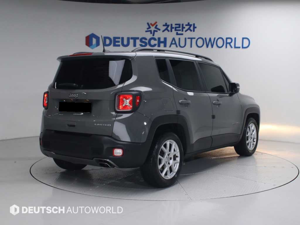 Jeep Renegade — photo 02