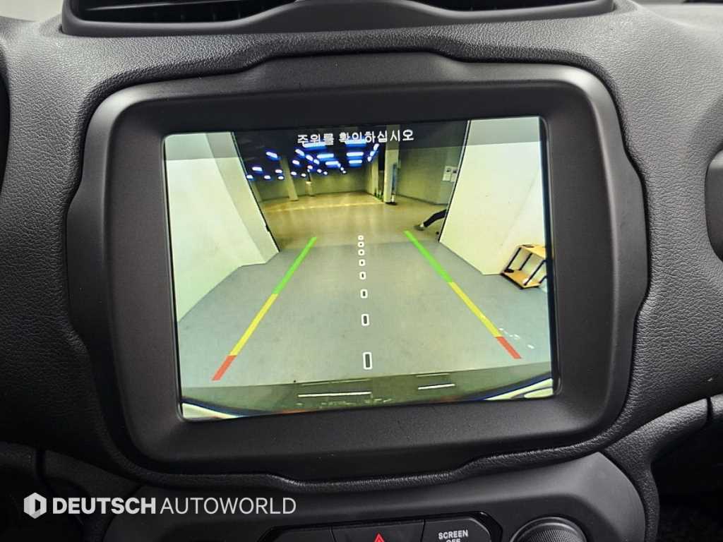 Jeep Renegade — photo 15