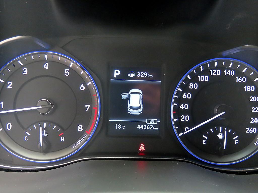 Hyundai Kona — photo 09