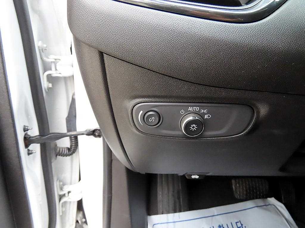CHEVROLET Equinox — photo 12