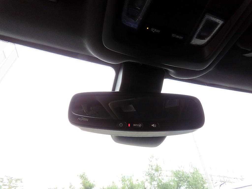 CHEVROLET Equinox — photo 16
