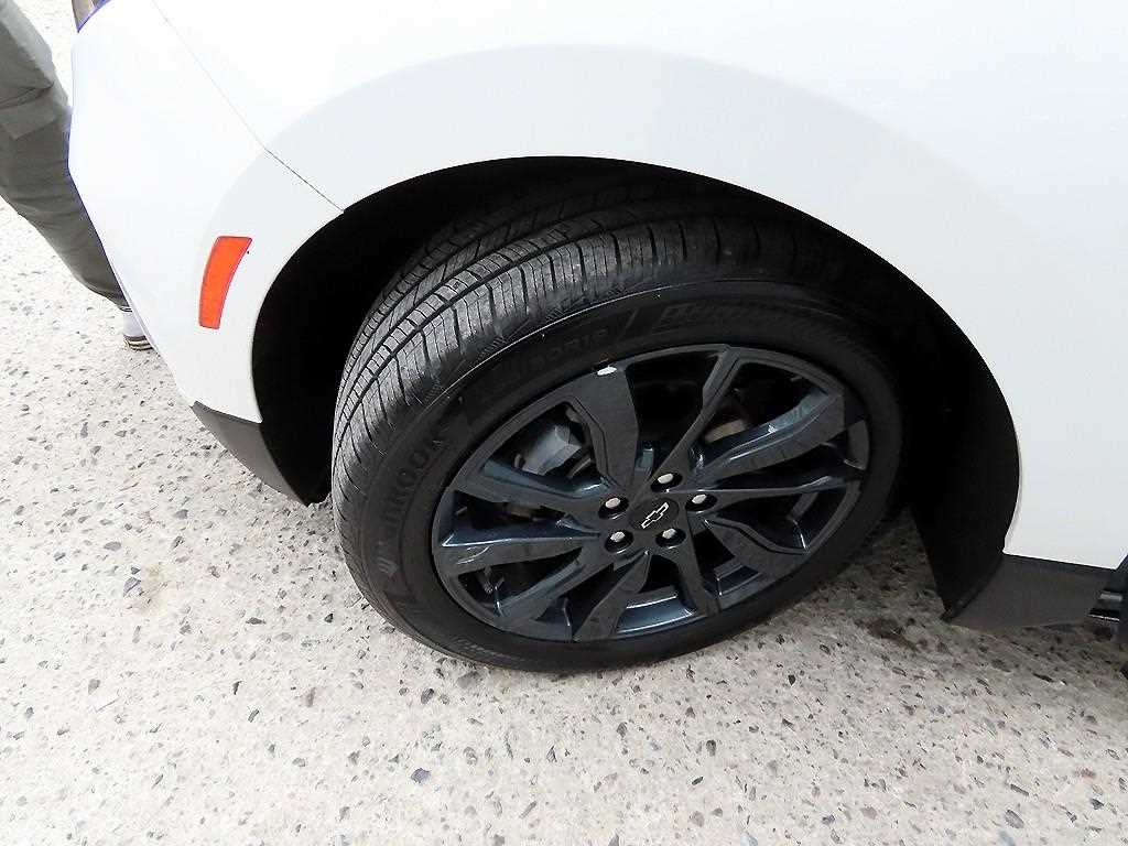 CHEVROLET Equinox — photo 20